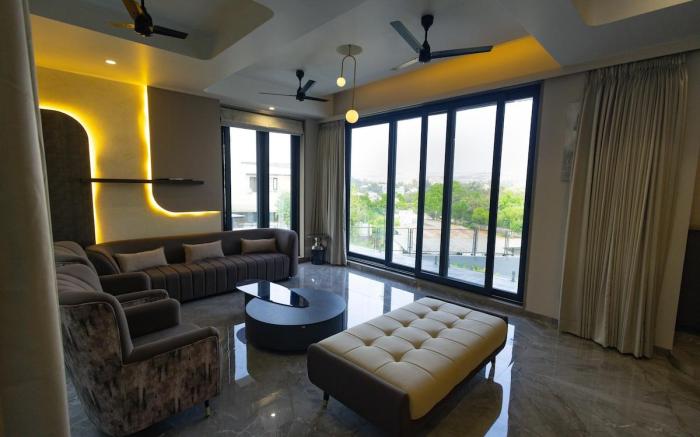 Aviran Villa 5BHK - Jacuzzi House