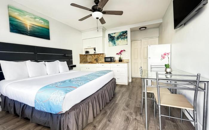 Grenier's Hollywood Beach Hotel
