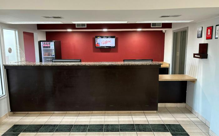 HomeTowne Studios Hagerstown - Williamsport