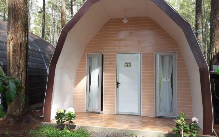 Rumah Lumbung Hutan Pinus 4