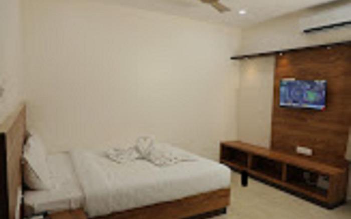 Lingaa’s Residency
