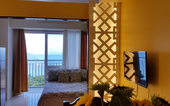 Modern & Luxurious with Breaktaking view of Taal
