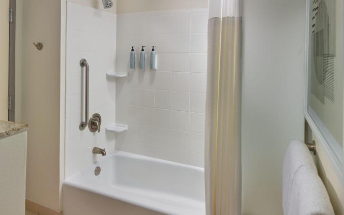 Courtyard by Marriott Warner Robins