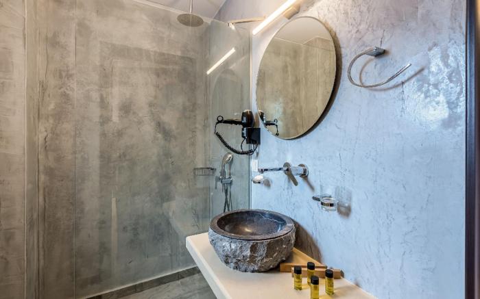 Minos Country Living Hannah Maria Suite