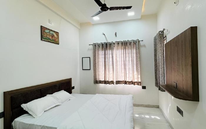 The Flora Homestay | Near Goverdhan Sagar Lake