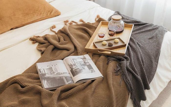 Ethereal Textures: Essence of Simplicity
