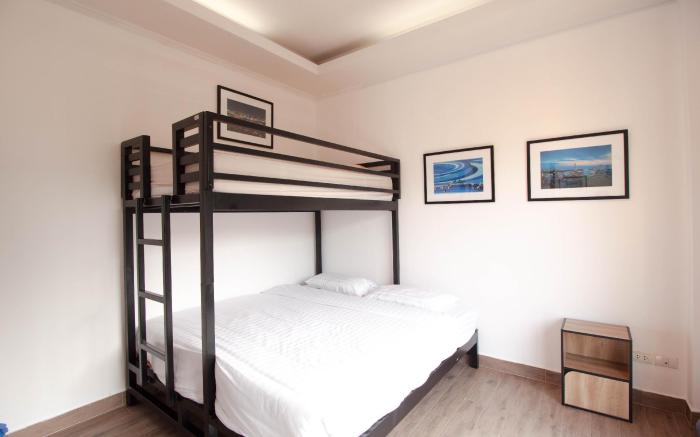 Four bedrooms Pool Villa 2 KM walking street