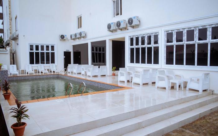 CheckInn Hotel Gimbiya 