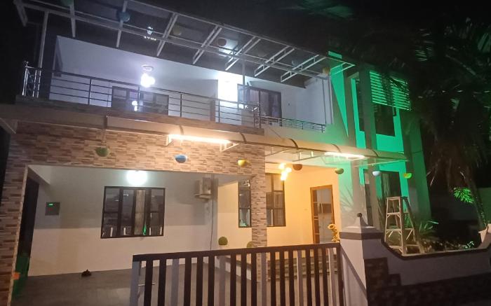 Airport villa