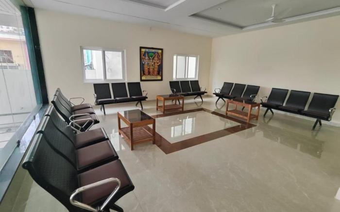 Sri Abirami Mahal - Room