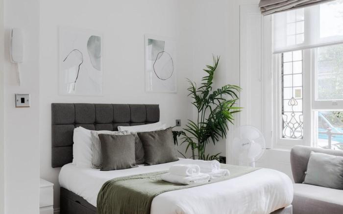 Comfortable Private Studio