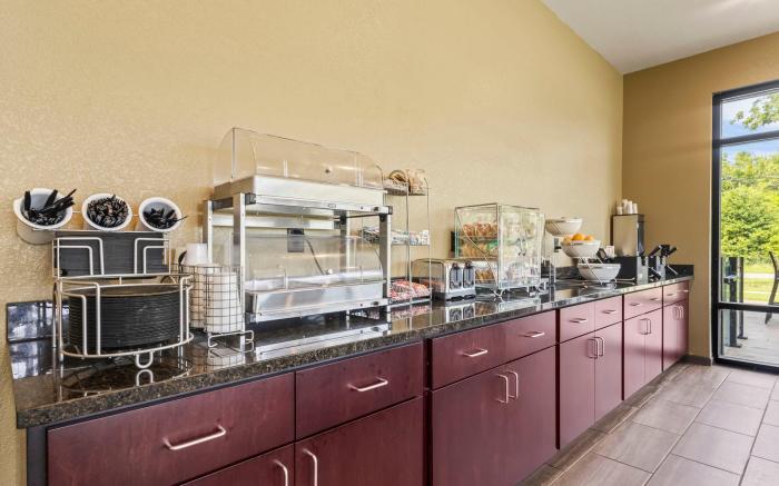 Cobblestone Hotel & Suites - Foley