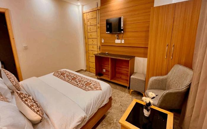 Hotel Classic Crown 