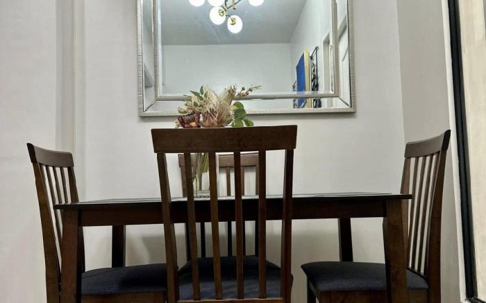 1-Bedroom Condo with Balcony