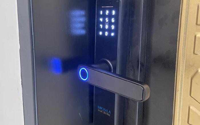 Modern apartment with smart entry , Self entry