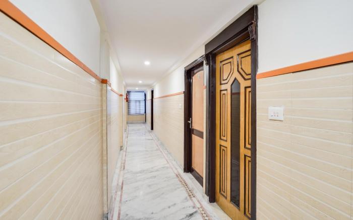 HOTEL O 4 SQUARE A LUXURY ROOMS NEAR RDC MAIN MARKET