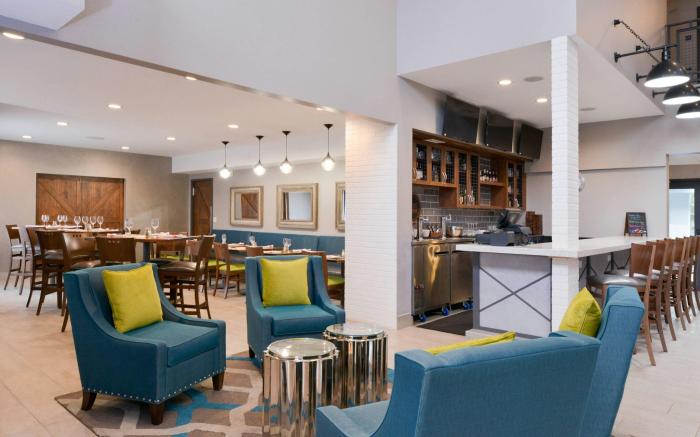 Four Points by Sheraton Mount Prospect O’Hare