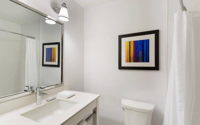 Four Points by Sheraton Surrey