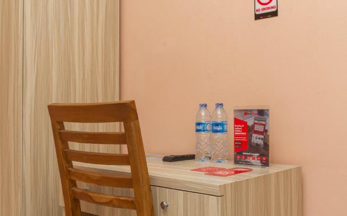 RedDoorz near Istana Plaza 2