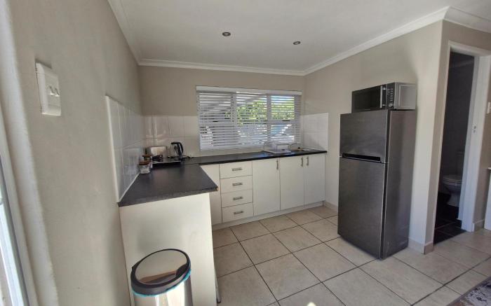 Ivy Place Studio Apartment