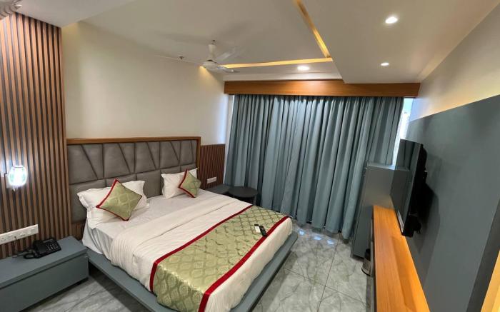 Hotel Melbourne Gandhinagar 