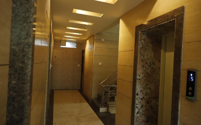 HOTEL ROYAL SUITES