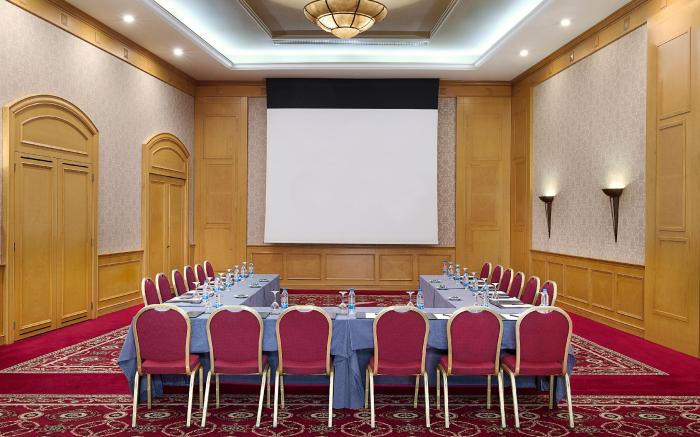 Habtoor Metropolitan Palace Hotel