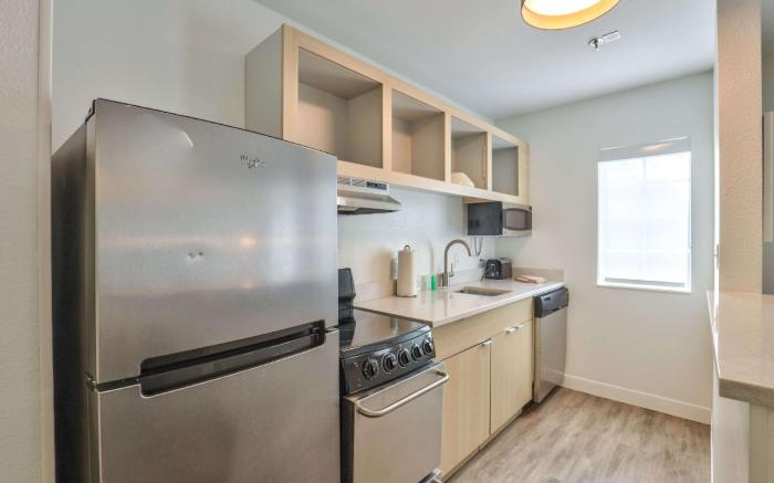 Alluxsuites at 1876, Ascend Hotel Collection