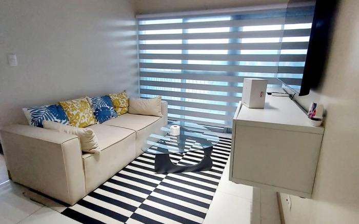 19Haitch - 1br condo unit in Paranaque