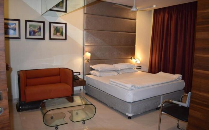Hotel HR Residency