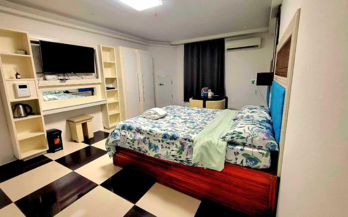 OYO 1141 Healing Condo Hotel