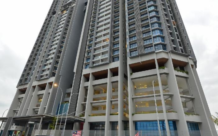 Atlantis Deluxe Condo 1BR 2Pax 0902 I Housing