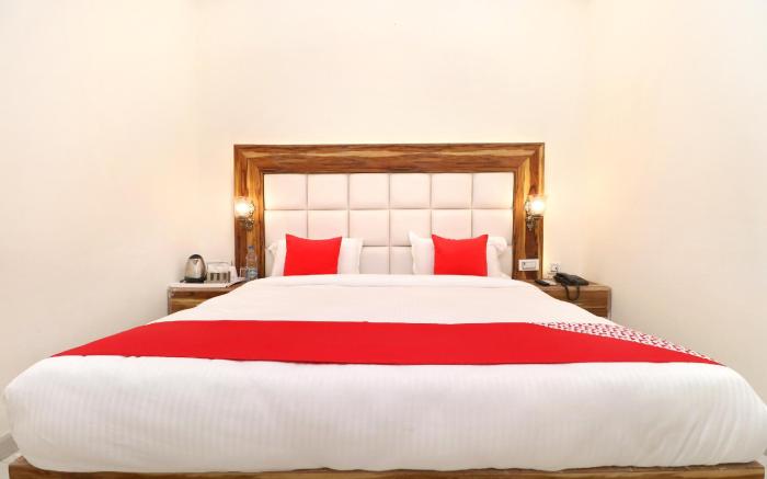 OYO 22115 Hotel D Plaza