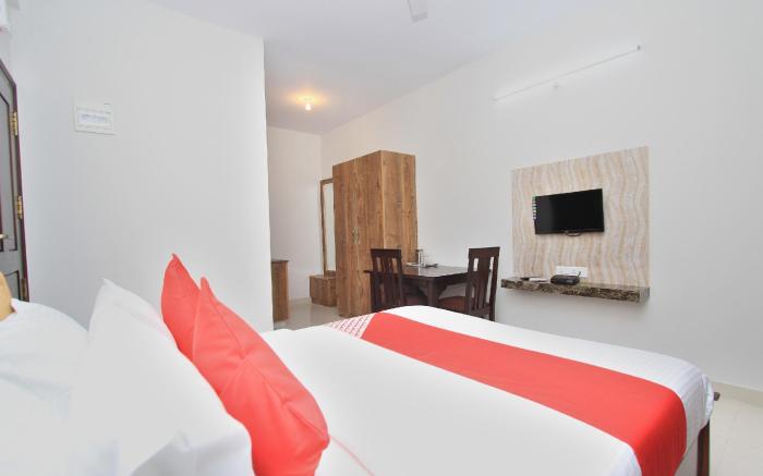 OYO 12033 Hotel Royal Residence