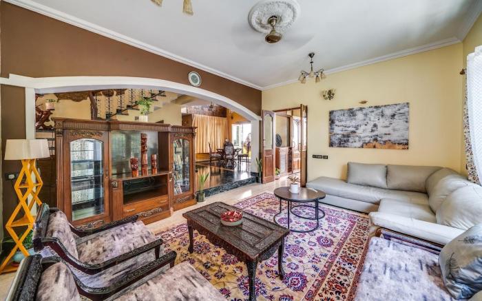 Waterfall Manor Luxury Villa 