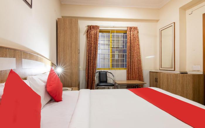 OYO 9633 Hotel Srinidhi Residency