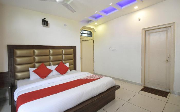 Hotel O Maa Residency