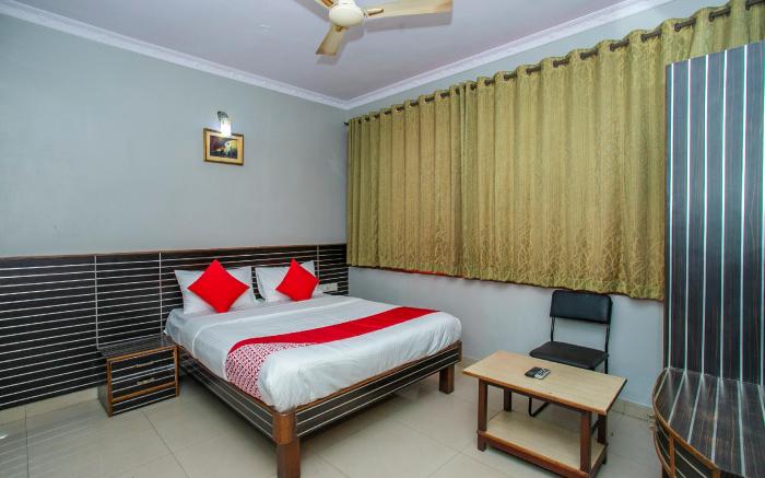 Hotel O White Fort Near Lalbagh Botanical Garden