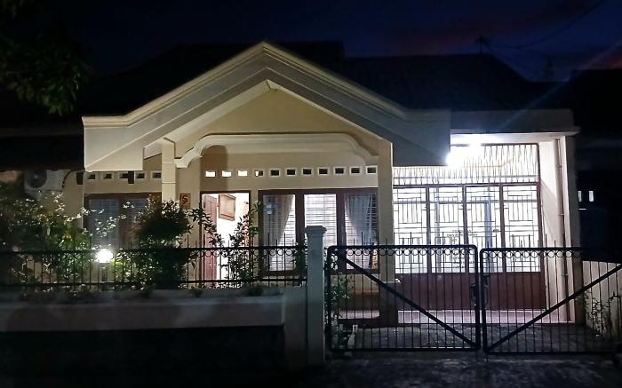 Gestur First House