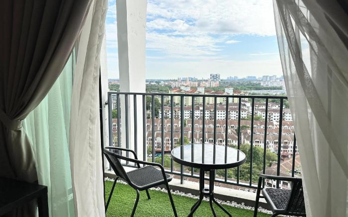 2BR #WeHome | Bathtub | Paradigm UTM |