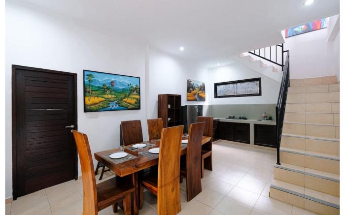 Wegy House with Pool on the jungle in center Ubud
