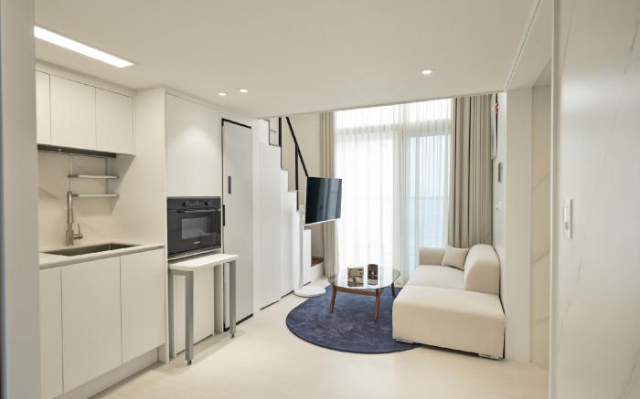 UH FLAT SIGNATURE GANGNAM