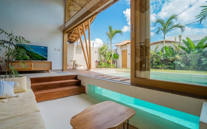 Barmeki/Tropical Bamboo - 2BR Villa in Canggu