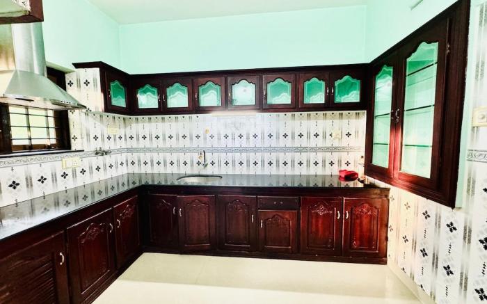 3BHK fully furnished  near Lulu