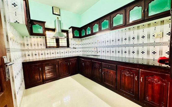 3BHK fully furnished  near Lulu