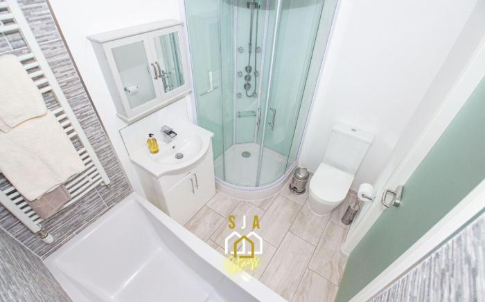 Affleck Stay 1 -  SJA Stays - Modern 2 Bed Apartment - With Parking