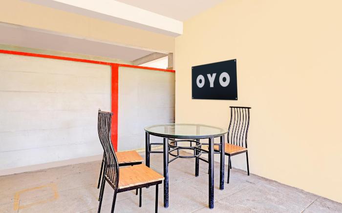 Hotel O YRV STAYS