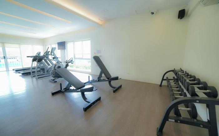 2-BR Condo for 4 in Dumaguete