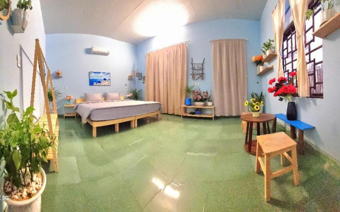 Sea House Sunrise - Two-Bedroom Apartment (3 Large Beds)