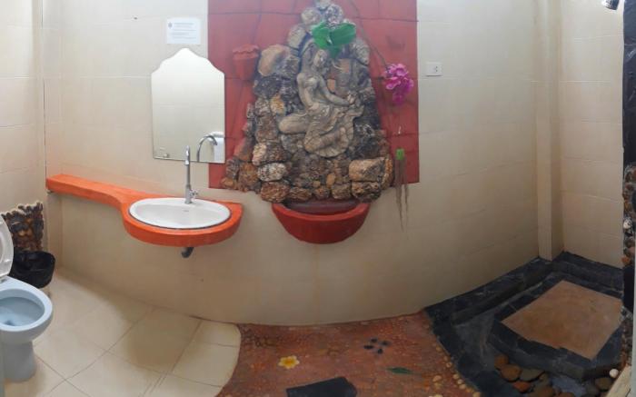Shanti Lodge